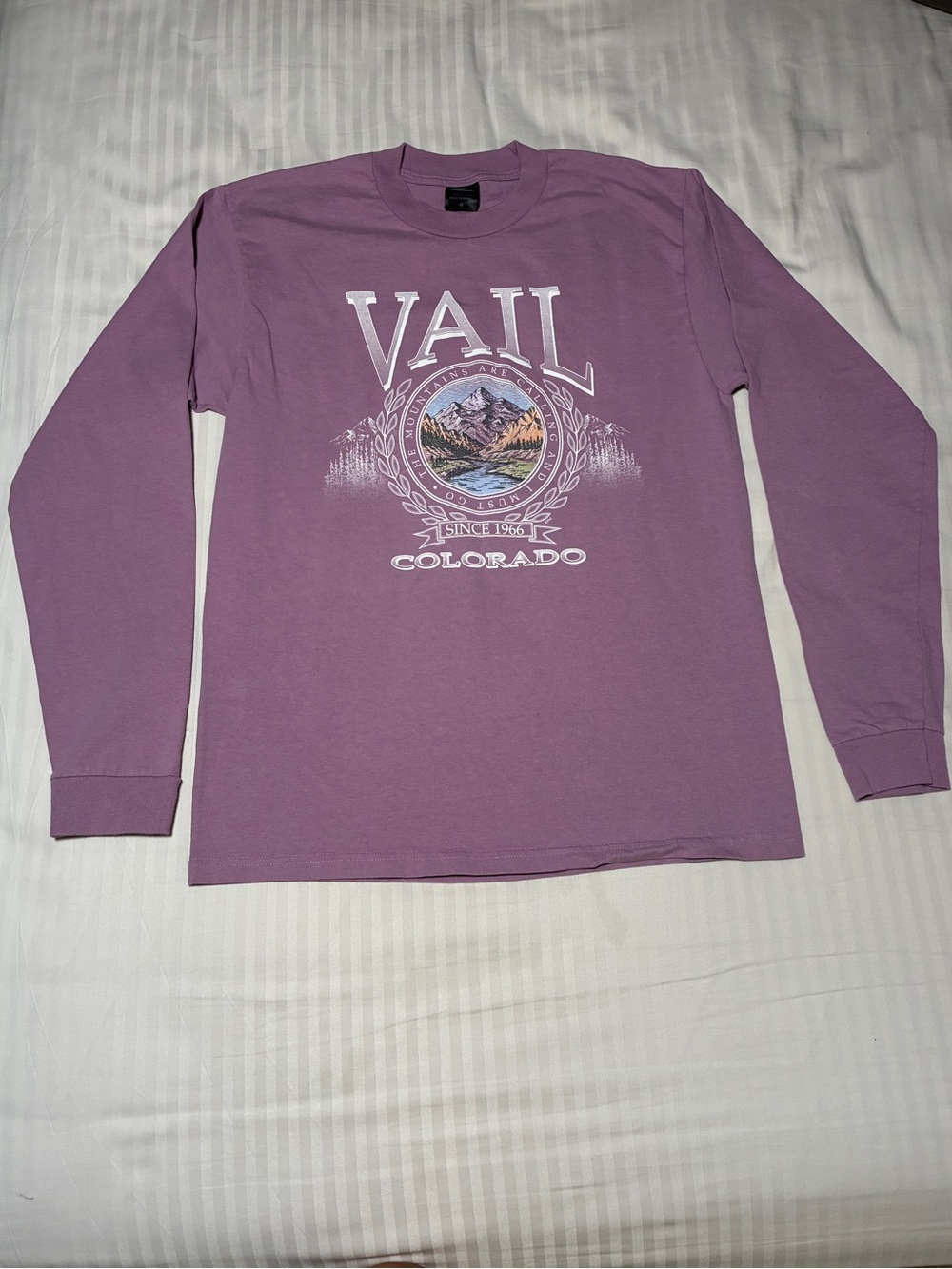 Vail Colorado Long Sleeve Graphic Tee - Lavender M 100% cotton